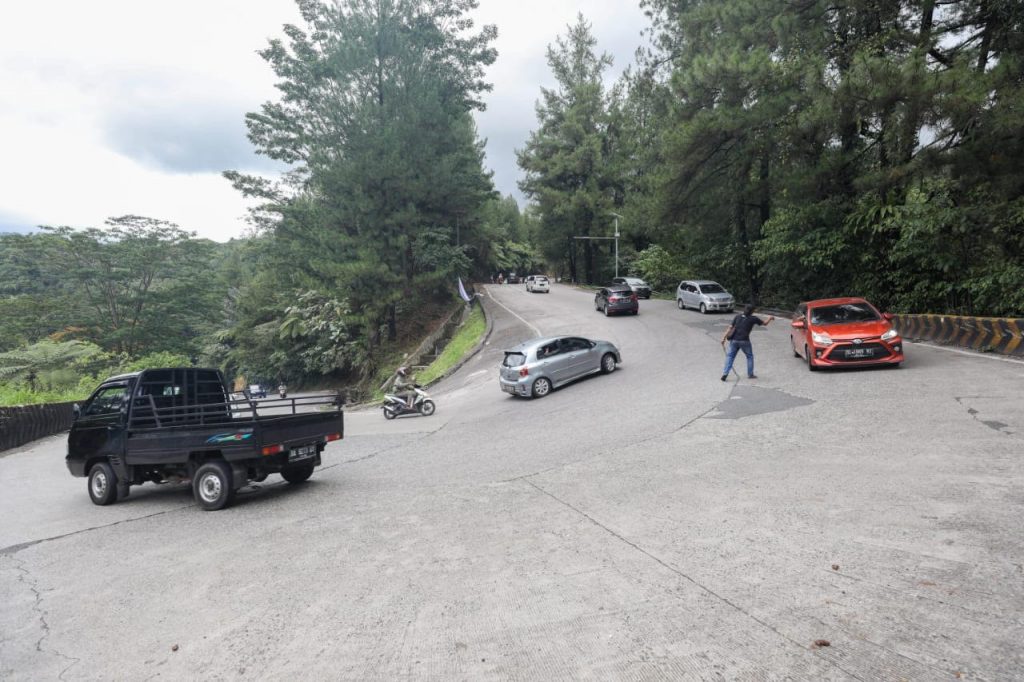 Jalan Sitinjau Lauik