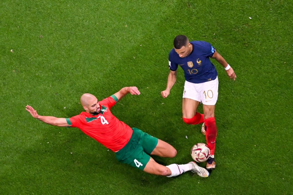 Gelandang Maroko Sofyan Amrabat
