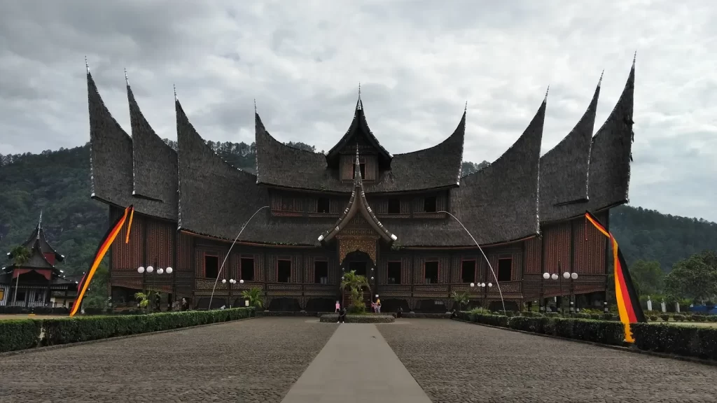 pagaruyung-simbol-minangkabau