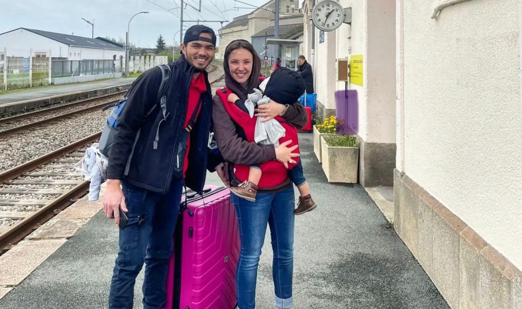 Clem dan suaminya Danil saat akan mudik ke Padang