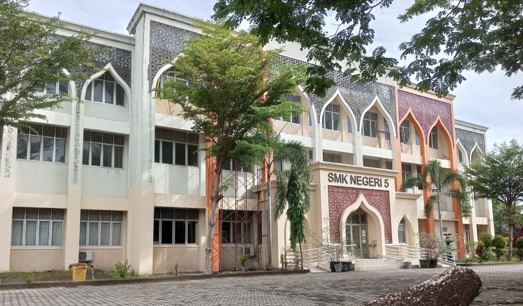 Bangunan sekolah SMK 5 Padang