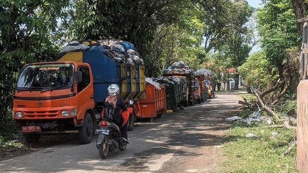 Ilustrasi truk sampah